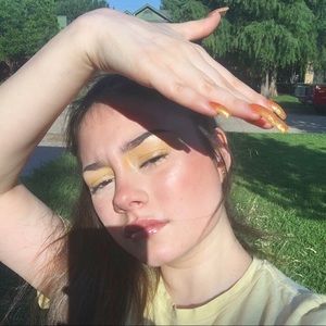 Meet your Posher, Eve